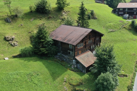 Bauernhaus Vorderer St. Antoni mit Holzschuppen